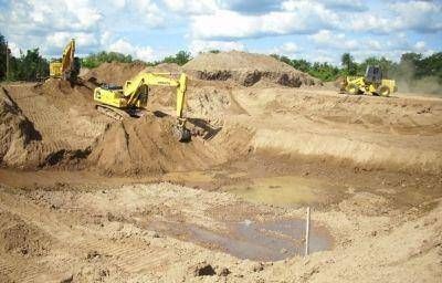  Construyen presas para el aprovechamiento de las aguas del riacho El Porte�o 
