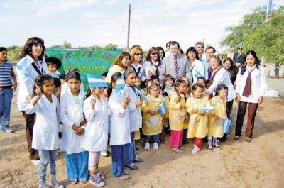 Zamora dijo que el objetivo es mejorar la calidad educativa para todo el interior 