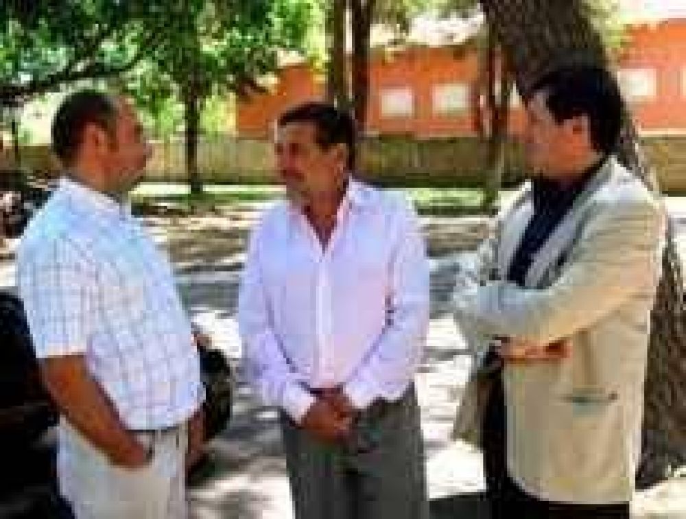 El Gobernador recibi� a expedicionario que represent� a La Rioja en San Juan