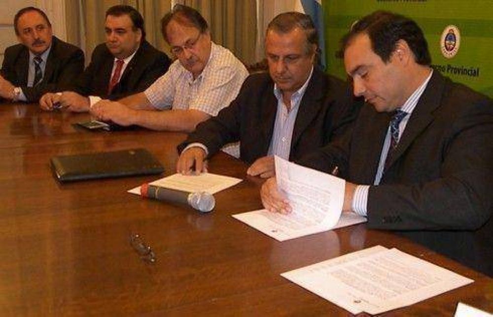 Destinan tres millones de pesos a la refacci�n de comisar�as en capital e interior provincial 