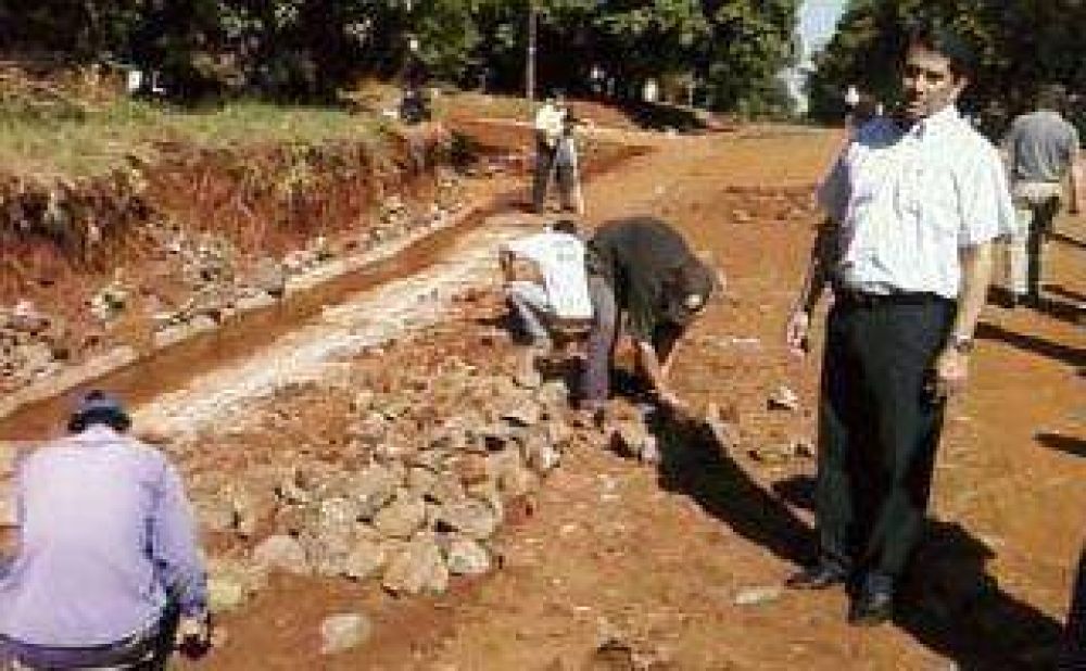 Franco inspeccion� el empedrado de la avenida Centenario