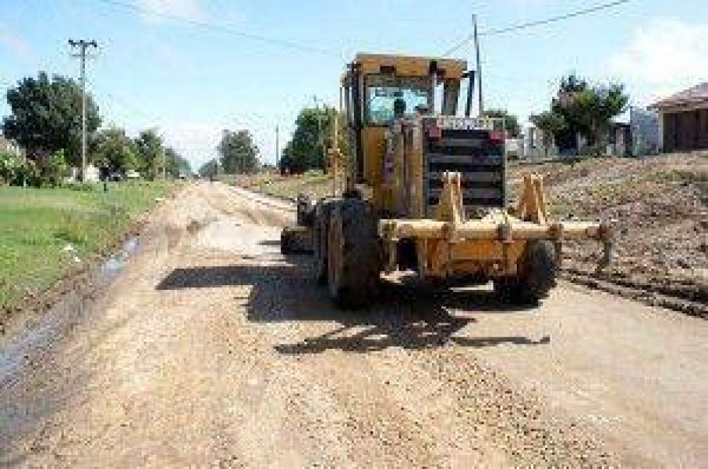 Tras las lluvias, la Comuna trabaja para mejorar las calles m�s afectadas