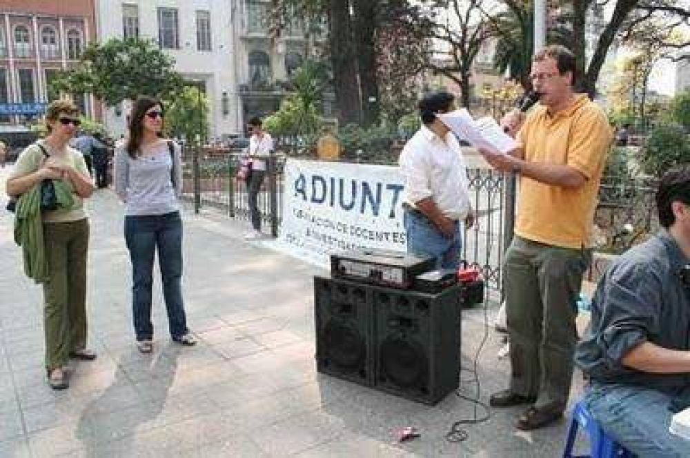 Docentes universitarios: si el viernes no obtienen respuesta del PEN por mejoras salariales parar�n por 48 horas