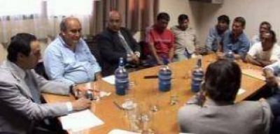 El gobierno acompa�ar� a los trabajadores del Ingenio La Esperanza, dijo La Villa