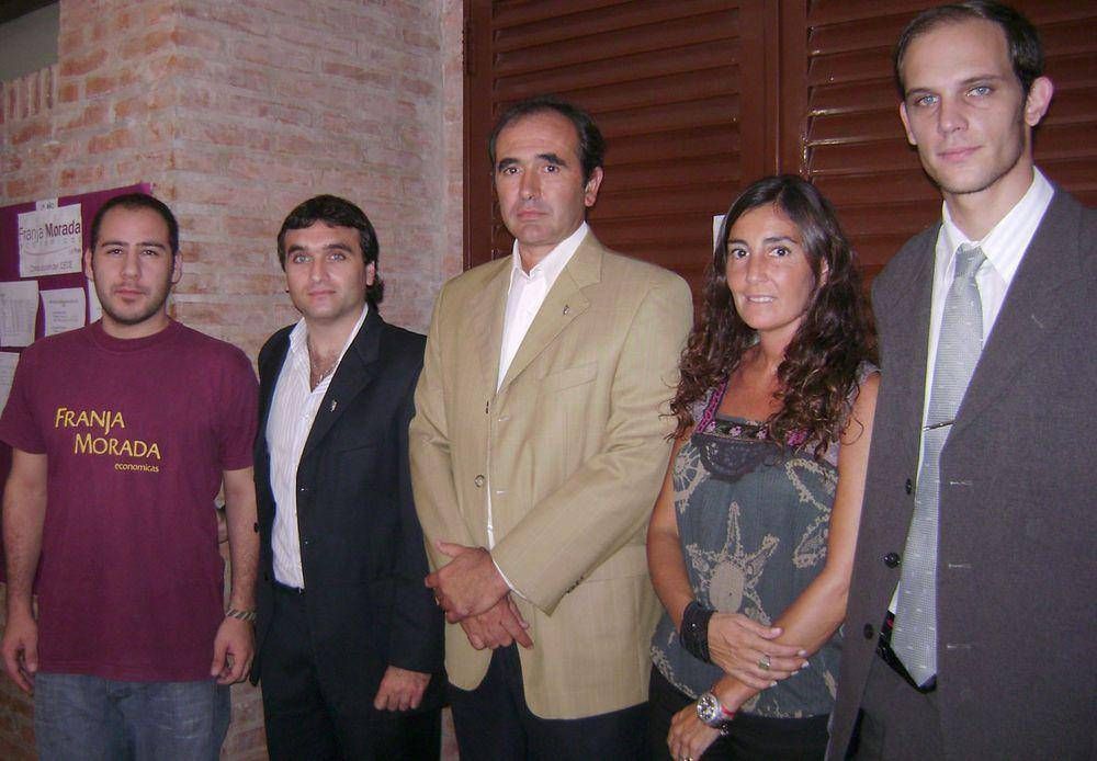 L�pez Armengol manifest� que el Estado nacional deber�a descentralizar recursos