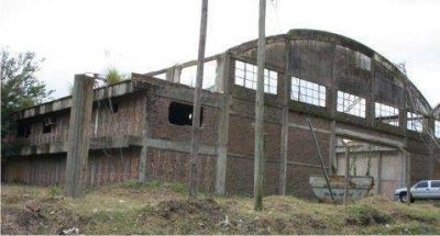 Barrio San Felipe  El Municipio realiz� la limpieza integral del predio del ex "Derby"