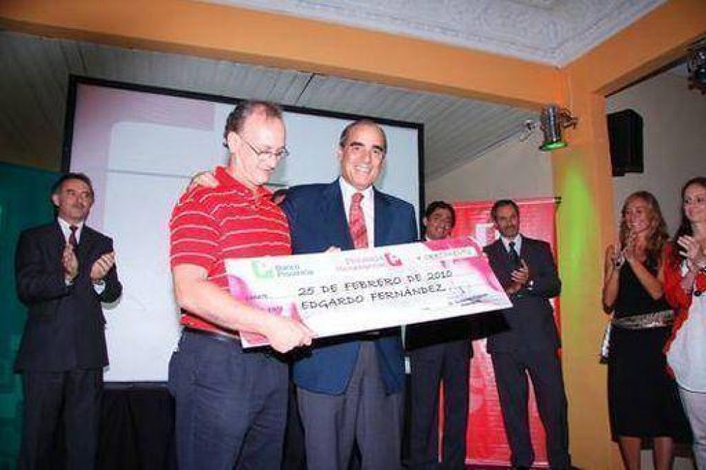 Con el presidente Guillermo Francos, lanzan microcr�ditos del Banco Provincia en Luj�n