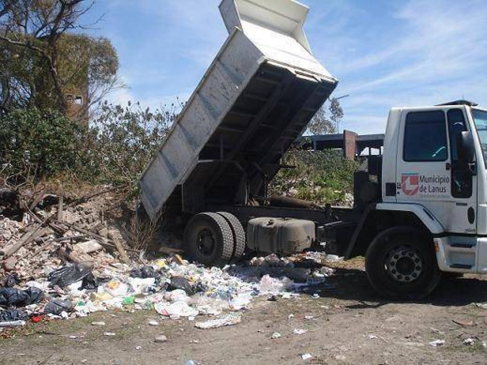 DENUNCIAN QUEMA DE BASURA EN EX FABRICACIONES MILITARES