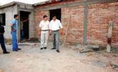 Buen ritmo en la obra de 28 viviendas sociales en Castro Barros