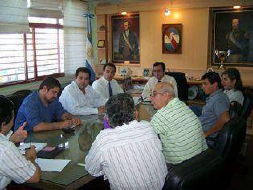 Municipales dicen que el aumento ofrecido ayer es insuficiente