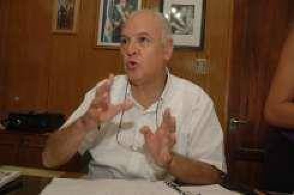 Alvarez pide a los vecinos que hagan tareas comunitarias