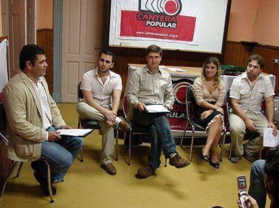 Se present� Cantera Popular en la UCR y propuso homenajear a Ra�l Alfons�n en el Parque Sur