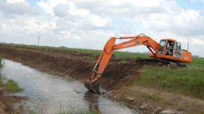 Comenzaron �ltima etapa de la canalizaci�n del Arroyo del Medio
