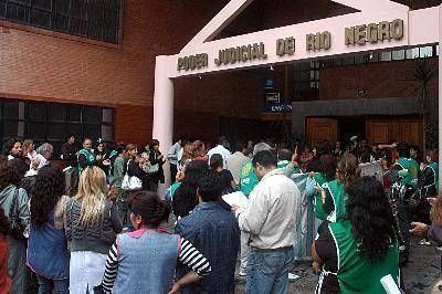 El malestar se hace sentir en los tribunales