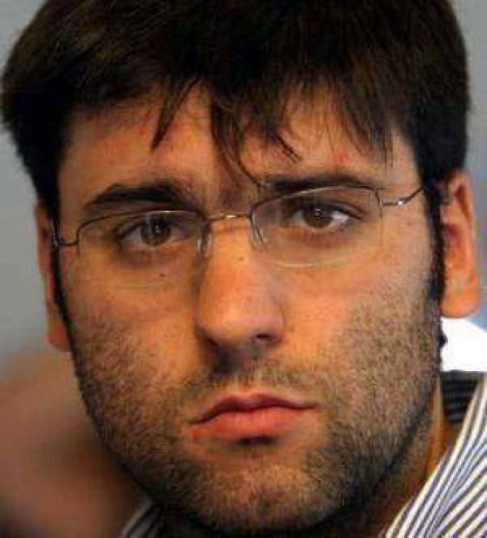 Legisladores opositores piden a Bossio explicaciones por un contrato