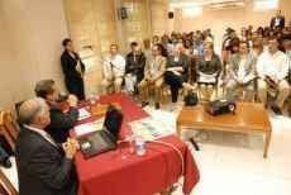 Beder Herrera inst� al gabinete a trabajar de manera organizada y planificada