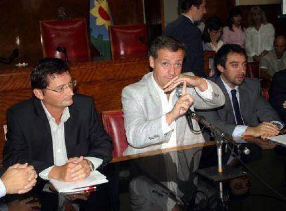 Vieja Terminal: Las cartas est�n echadas, ahora Pulti tiene la palabra�