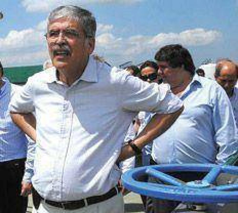 El barco con la nafta ya est� en camino