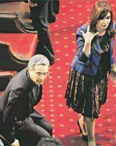 Pi�era asumi� en medio de fuertes temblores