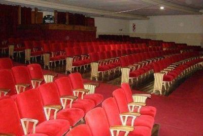 Restauraci�n de fachada lateral y obras en la sala del Teatro Municipal