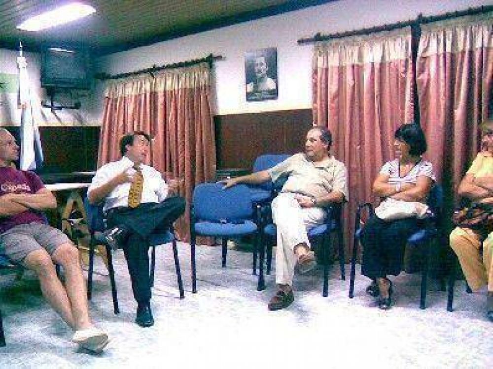 "Chascom�s de Pie" pedir� a las autoridades que no concurran a la fiesta de Lezama