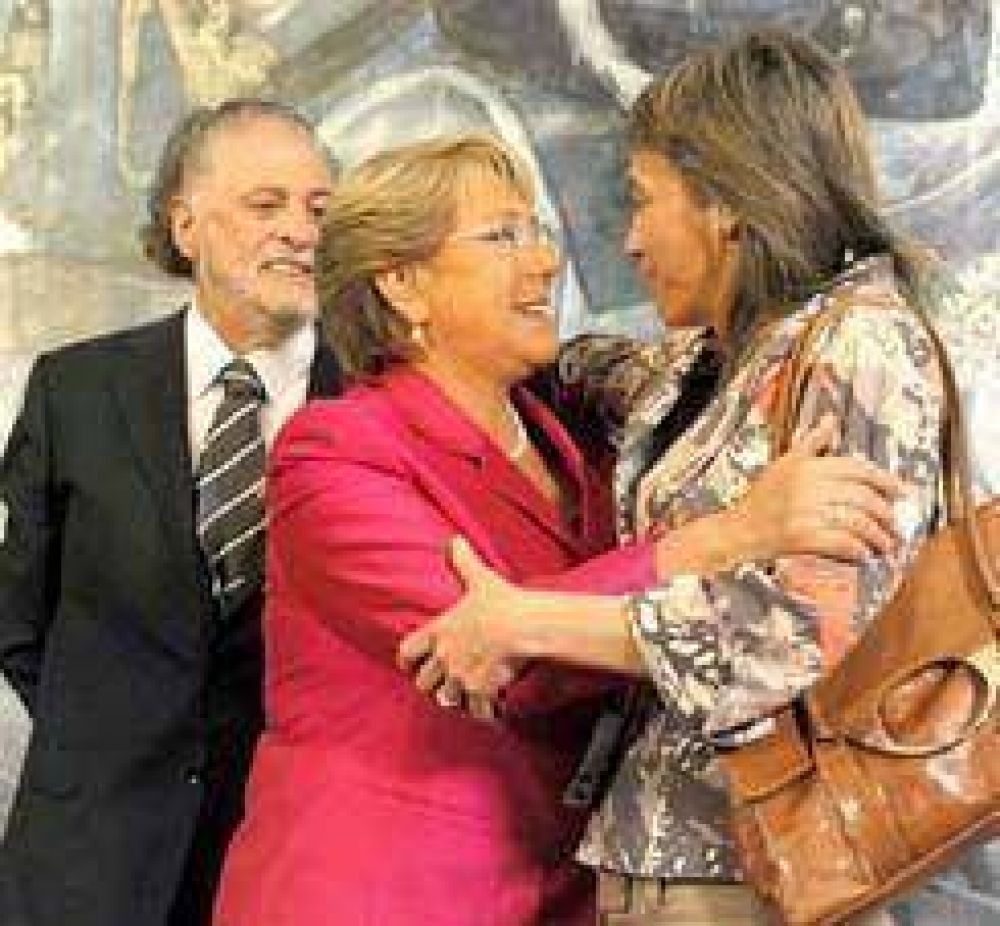 R�os despidi� a la presidenta chilena Michelle Bachelet