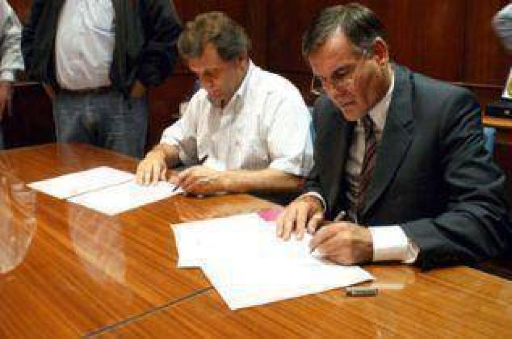 Anuncian implementaci�n de nuevos programas laborales en la ciudad