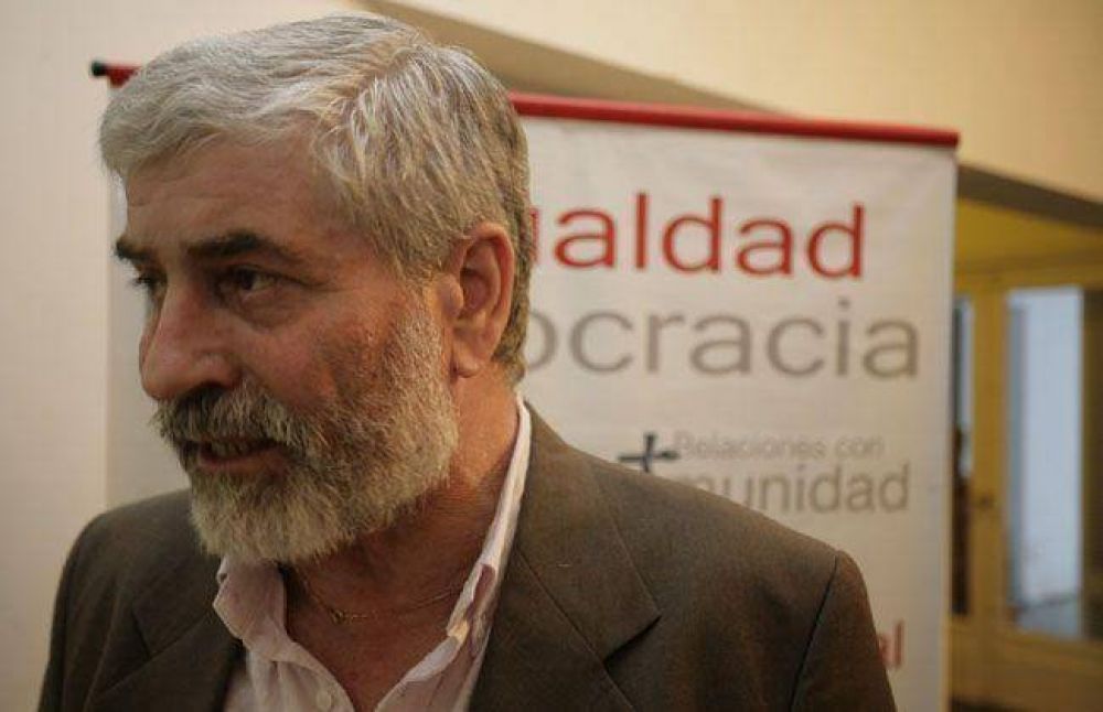 Aprile pidi� m�s respeto a la persona de Pulti y apoya el proyecto de Pelli