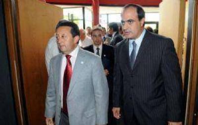 Jaque define nuevos subsecretarios en el Ministerio de Gobierno