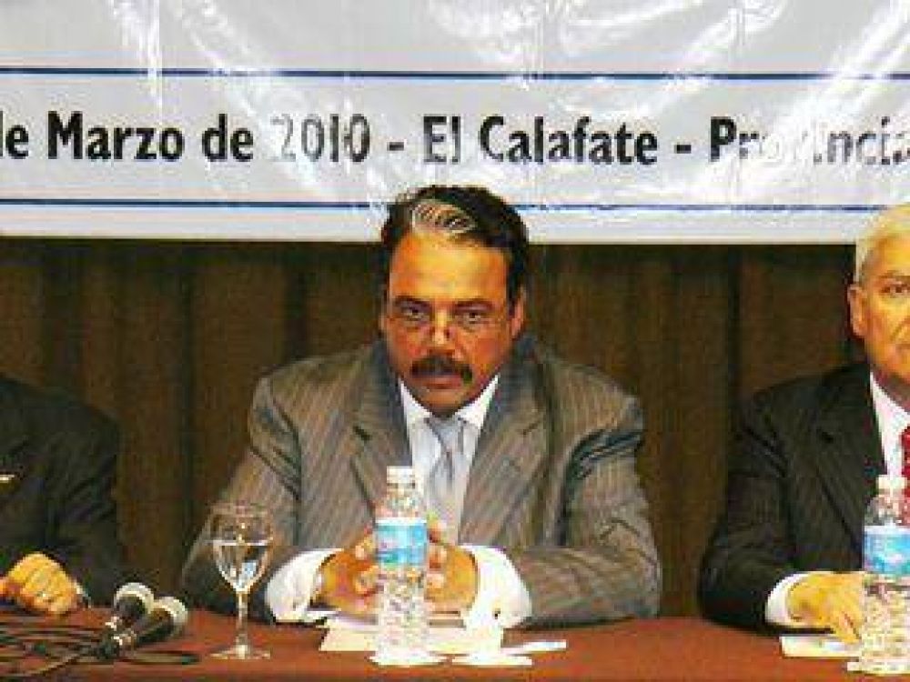 Cameron asegur� que la escasez de combustible "es coyuntural"