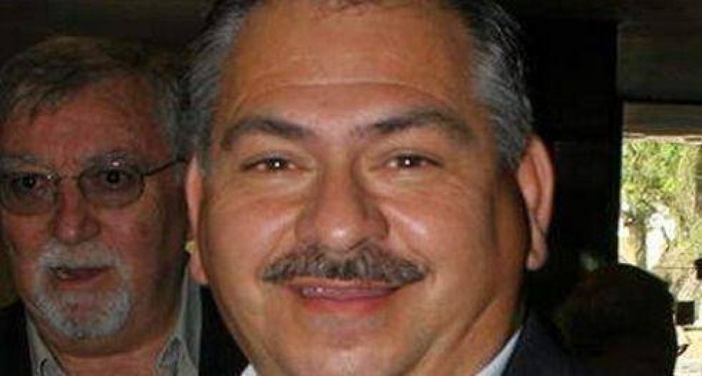 Jos� Luis Bellia seguir� como interventor de la UCR y se postergaron las internas