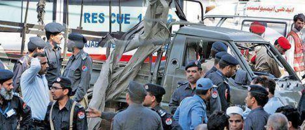 Dos atentados dejan 45 muertos en un basti�n talib�n de Pakist�n