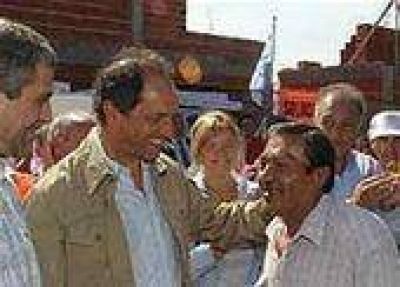 Scioli: "El Estado ahora est� llegando a donde antes no llegaba"