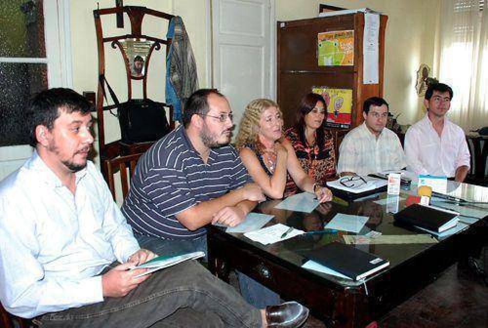 Admitieron que "en la mitad de las escuelas" la calidad del agua es "no potable"