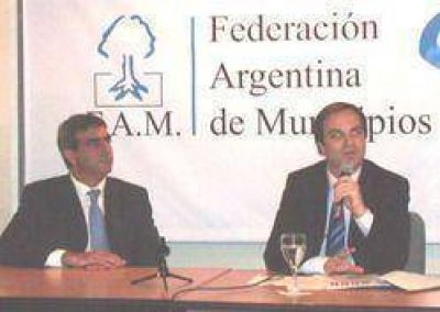 El Municipio particip� en Jornada sobre la Implementaci�n de la Asignaci�n Universal