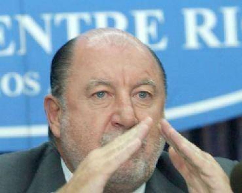 Busti quiere o�r la palabra oficial sobre las elecciones