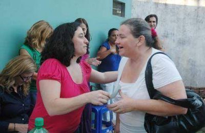S�BADO POR LA TARDE H�bitat celebr� la finalizaci�n de una nueva casa en Luj�n