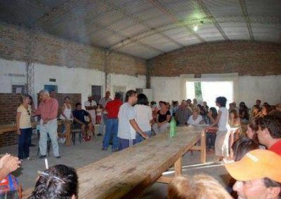 Vecinos del San Pedro decidieron mantener la lucha contra los desagotes en el basural