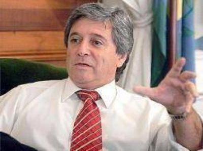 Becas universitarias para hijos de empleados de la Legislatura
