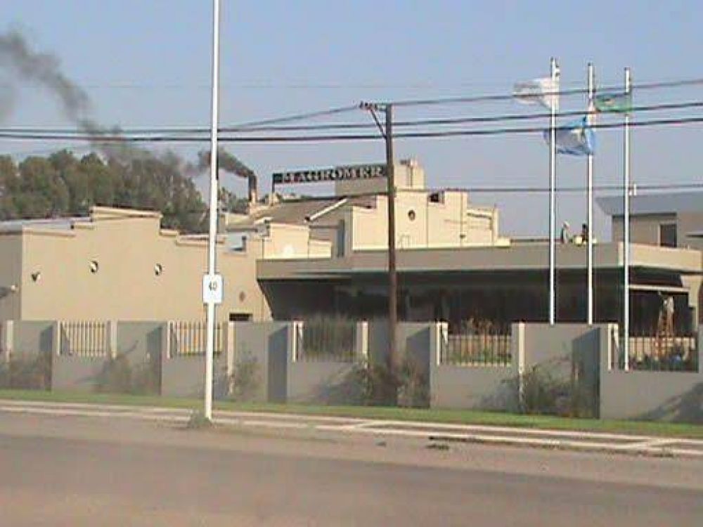 Magromer: en tres pericias detectan contaminaci�n En el marco de la causa judicial, una fue efectuada por el Instituto Nacional del Agua, otra por la Autoridad Del Agua y la �ltima por el Centro Transdisciplinario del Agua.