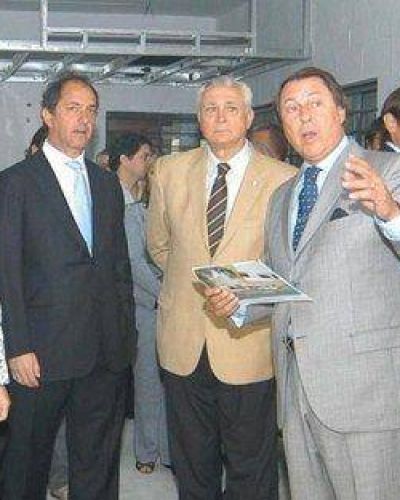 San Mart�n "Los polic�as deben estar en la calle, no cuidando reclusos"