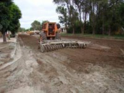 Sall�quel� Contin�an a toda m�quina las obras de pavimento