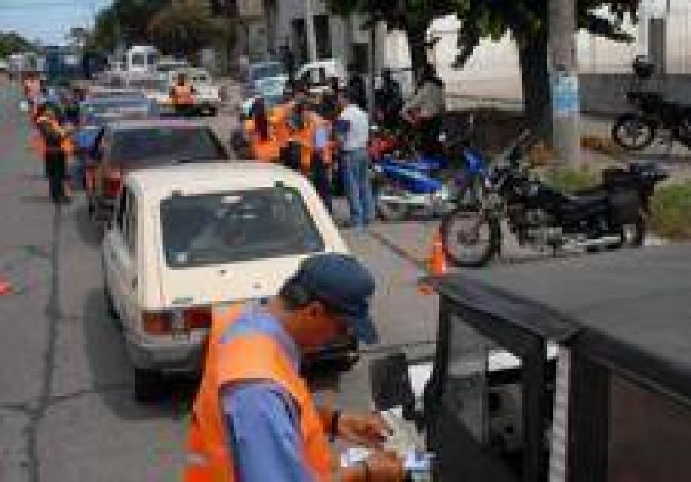 Tr�nsito espera incrementar su equipamiento y personal