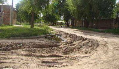 Vecinos reclaman por el estado de las calles