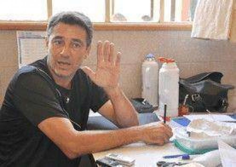 La ESB N� 21 esperar� respuestas, pero sus alumnos ya empezaron las clases