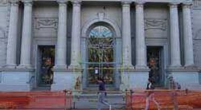 Comenz� la puesta en valor de la fachada de la Catedral