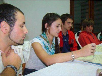 Reuni�n del Ateneo de Benito Ju�rez y de Gonzales Chaves