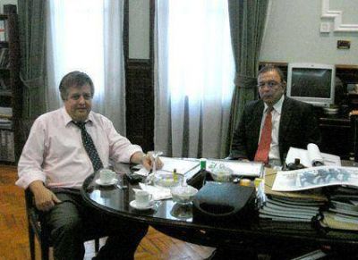 Los foros se preparan para los escraches  Z�ccaro se entrevist� con Stornelli para destrabar la llegada de los polic�as prometidos