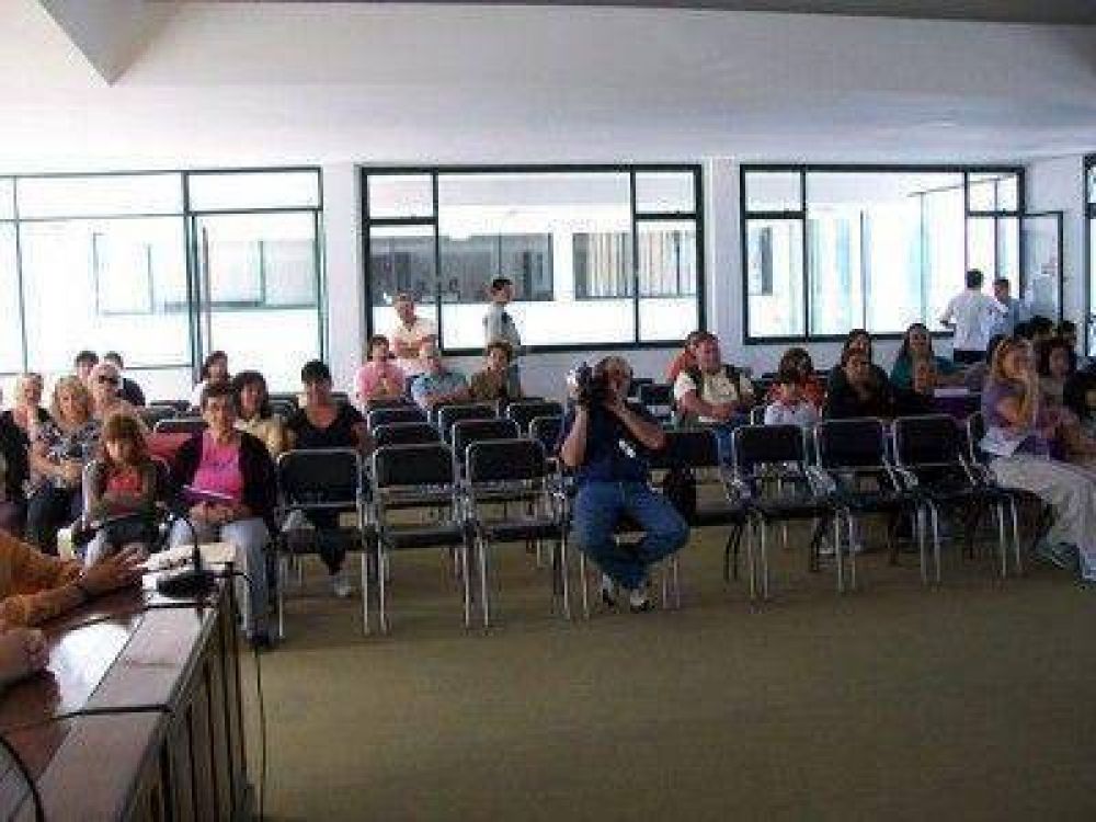 Distinguen a mujeres en el Concejo Deliberante