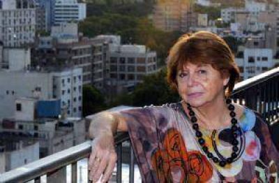 Ang�lica Escayola: "Estamos ante una gesti�n con pol�ticas de exclusi�n social"